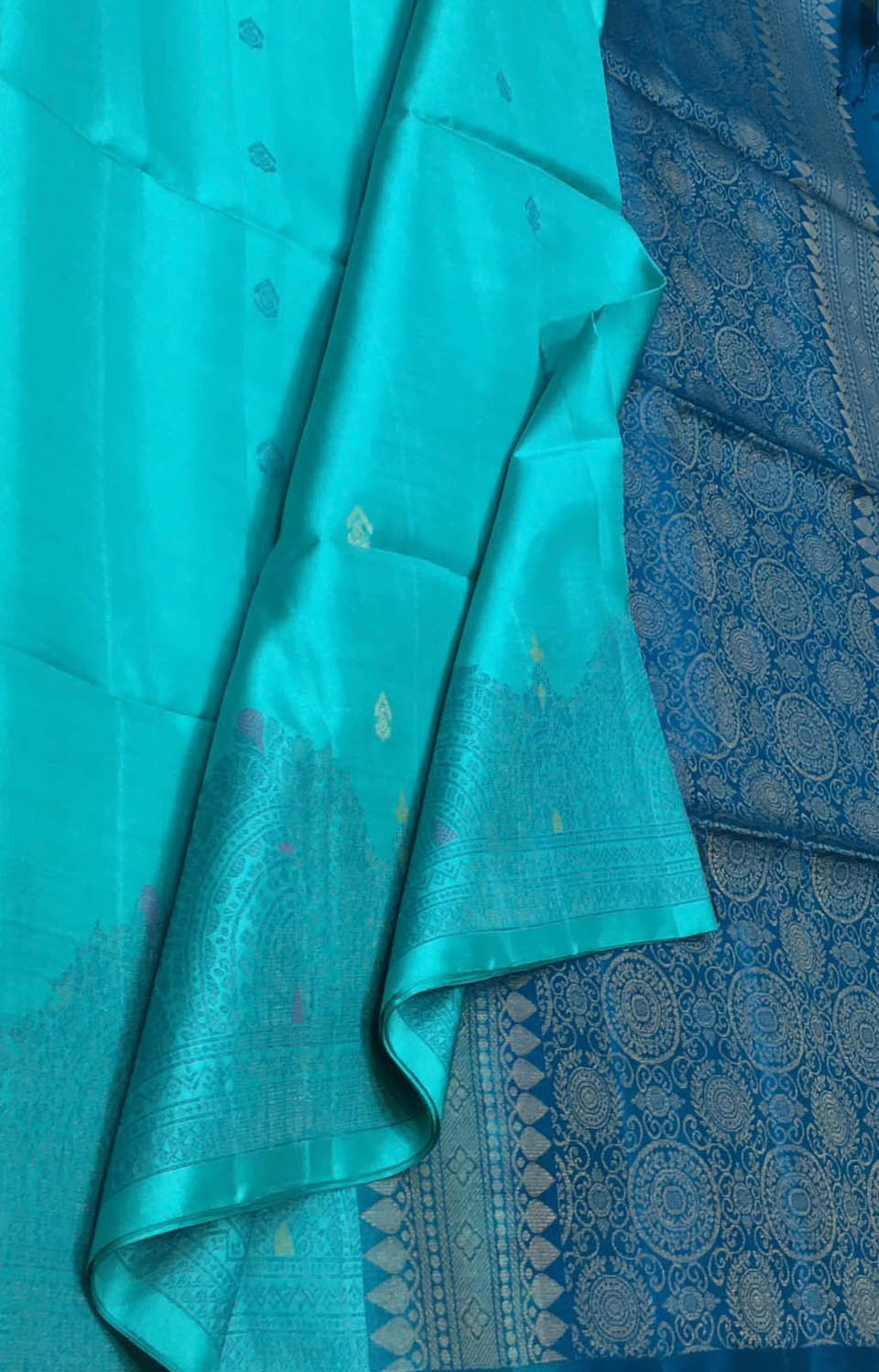 Blue Handloom Kanjeevaram Pure Silk Saree - Luxurion World