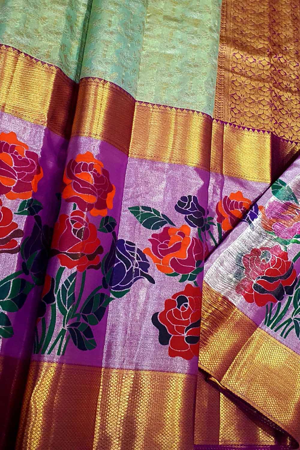 Emerald Elegance: Green Kanjeevaram Handloom Silk Saree - Luxurion World