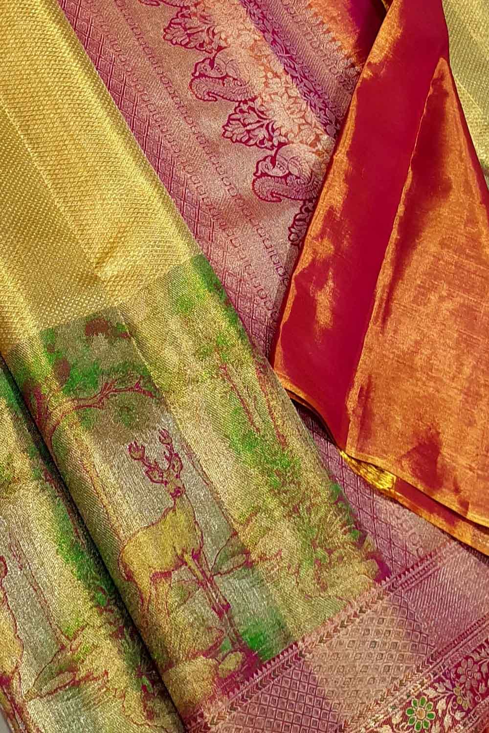 Exquisite Golden Kanjeevaram Handloom Pure Silk Deer Design Saree - Luxurion World