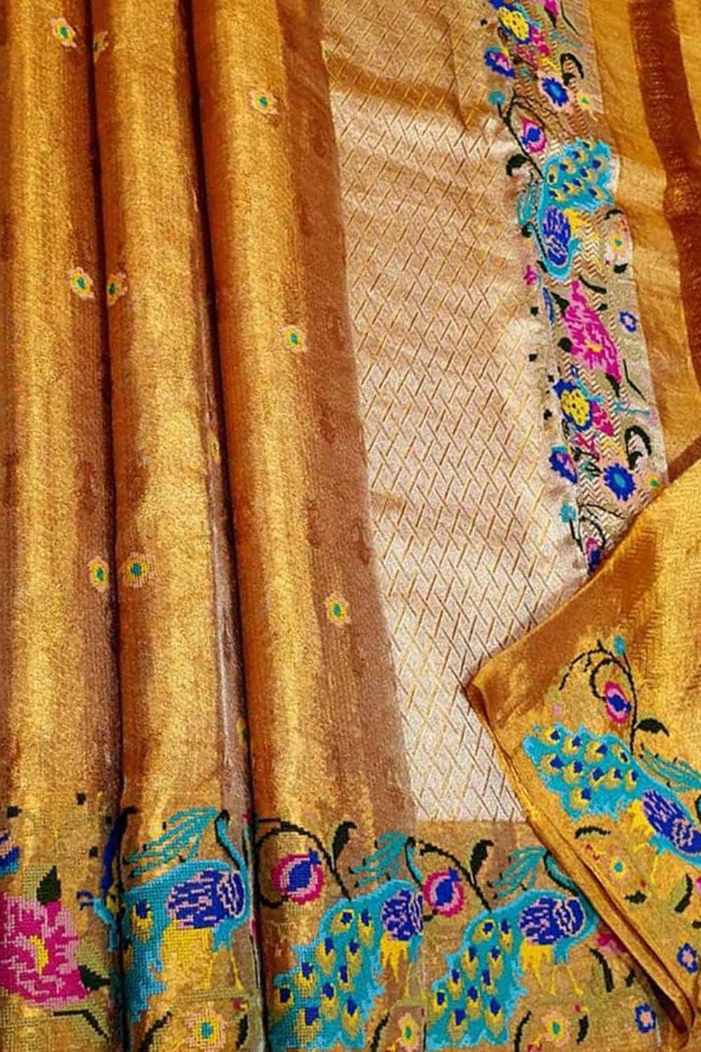 Exquisite Golden Pure Silk Kanjeevaram Saree - Luxurion World