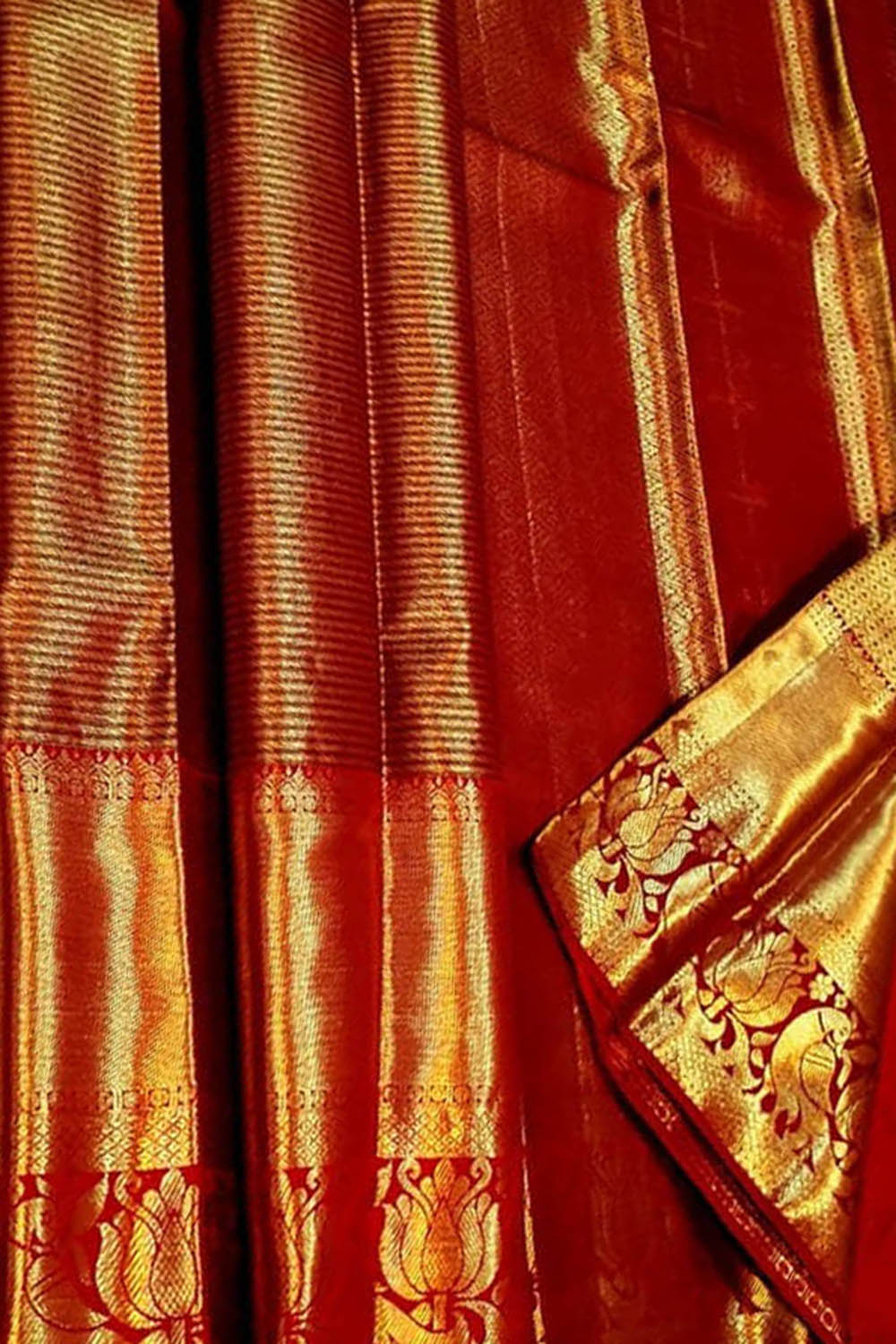Elegant Maroon Pure Tissue Silk With Real Gold Zari Handloom Kanjeevaram Saree - Luxurion World