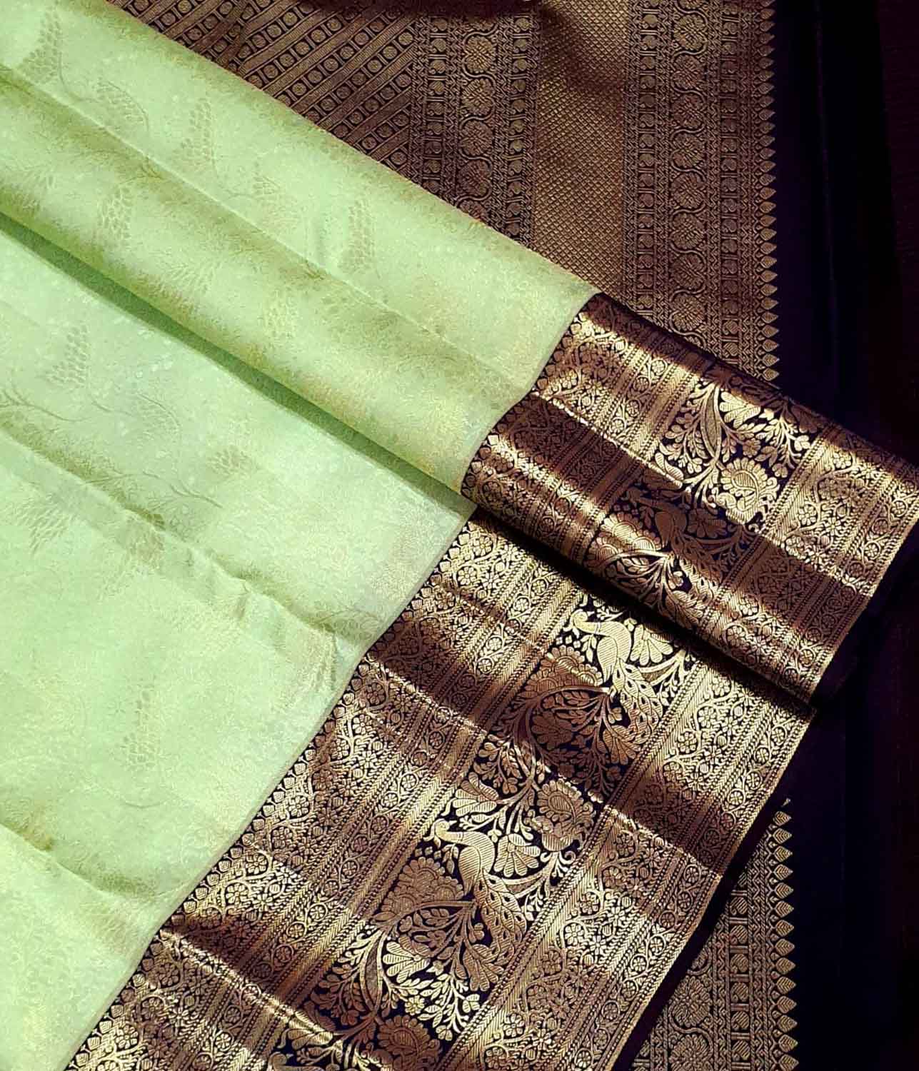 Green Pure Silk Kanjeevaram Handloom Korvai Saree - Luxurion World