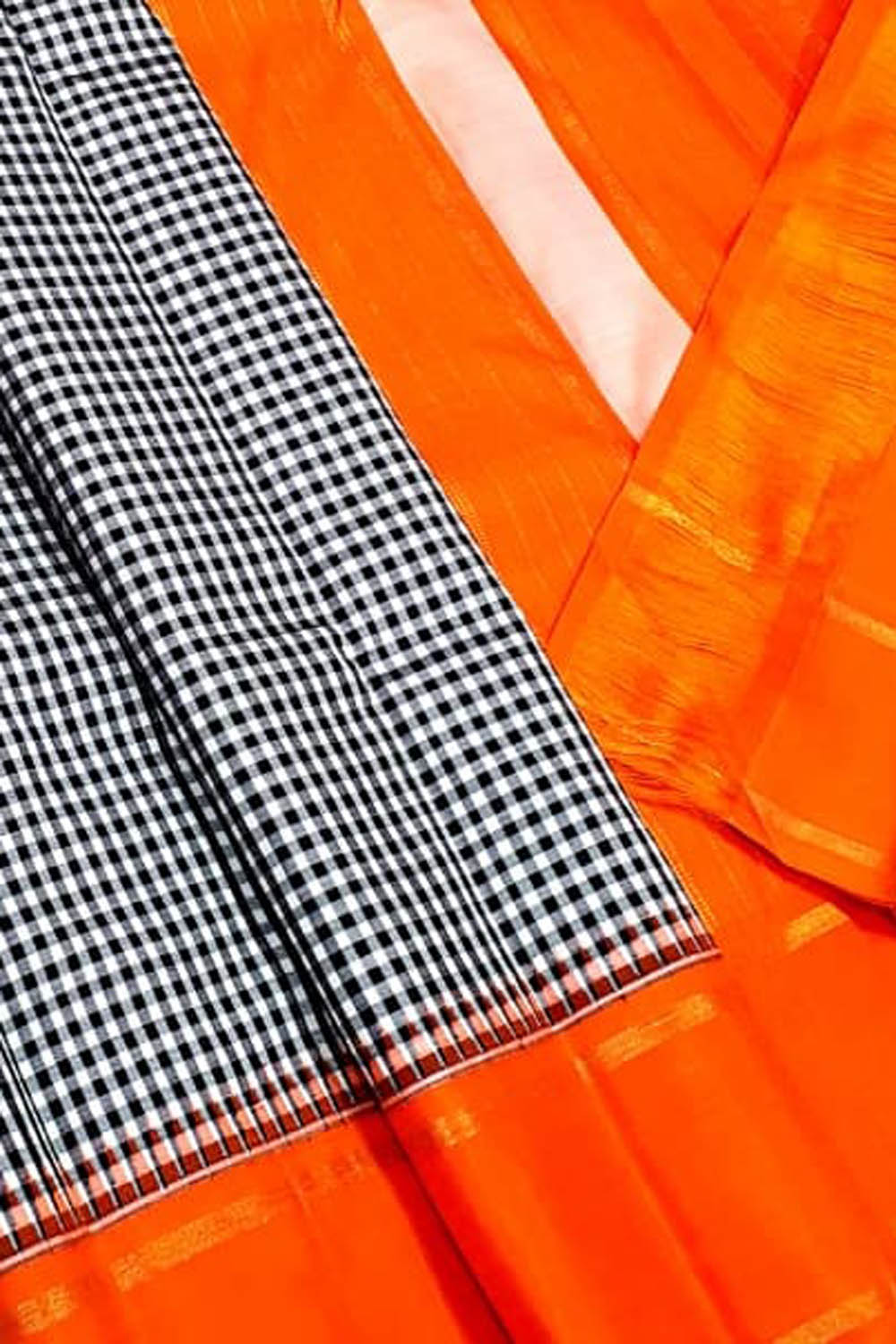 Black And White Pure Kanjivaram Silk Korvai Handloom Saree - Luxurion World