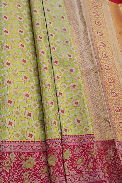 Green Handloom Kanjeevaram Pure Silk Saree - Luxurion World