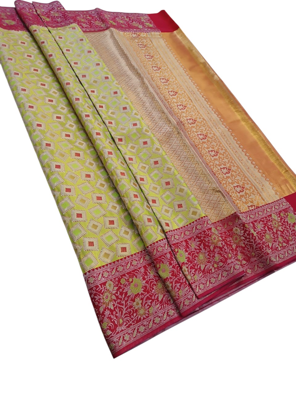 Green Handloom Kanjeevaram Pure Silk Saree - Luxurion World