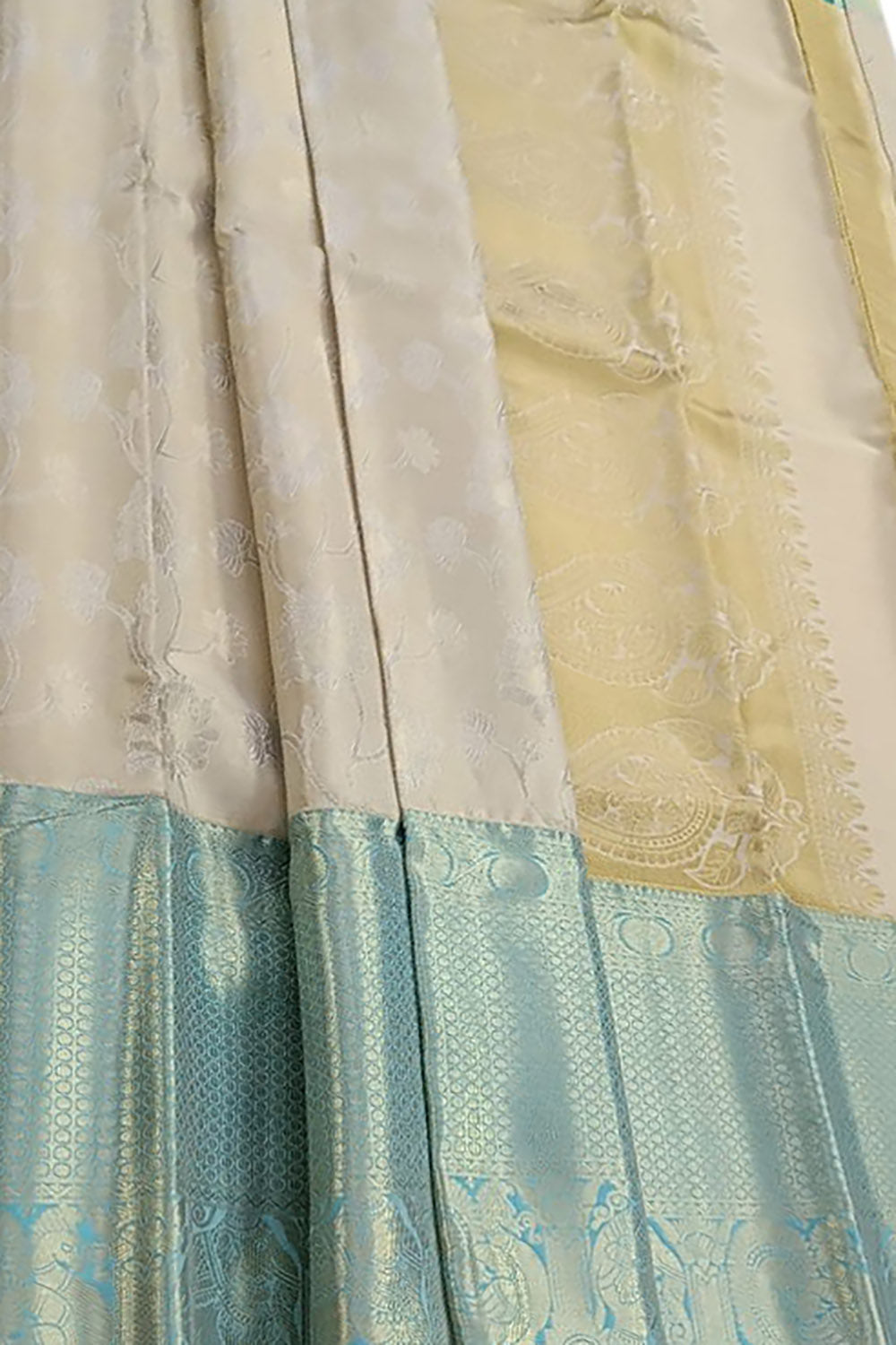 Off White Handloom Kanjeevaram Pure Silk Saree - Luxurion World