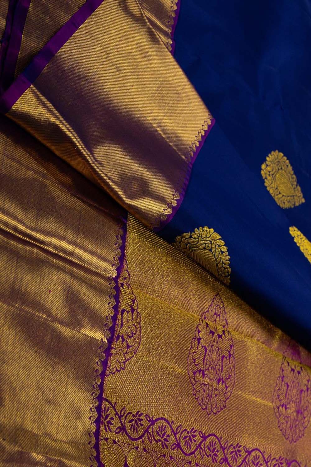 Elegant Blue Kanjiwaram Pure Silk Saree: Pure Luxury Woven - Luxurion World