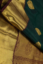 Exquisite Green Pure Kanjiwaram Pure Silk Woven Saree: A Timeless Elegance - Luxurion World