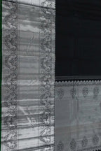 Elegant Black Kanjiwaram Pure Silk Saree: Pure Luxury and Timeless Beauty - Luxurion World