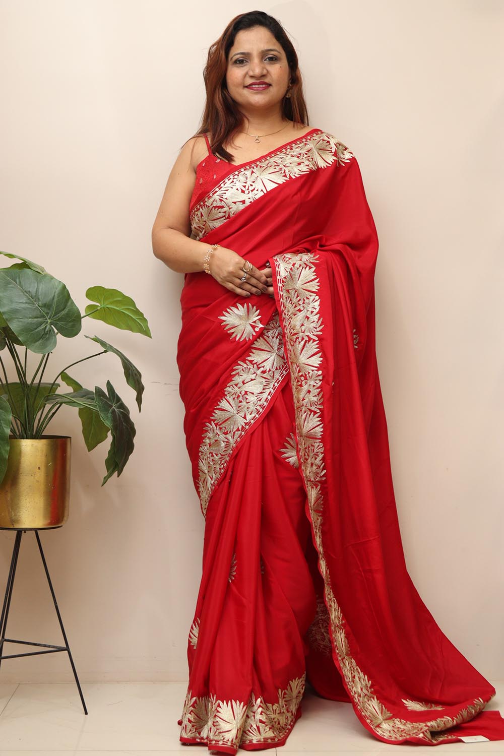 Exquisite Red Embroidered Kashmiri Tilla Work Crepe Saree - Luxurion World
