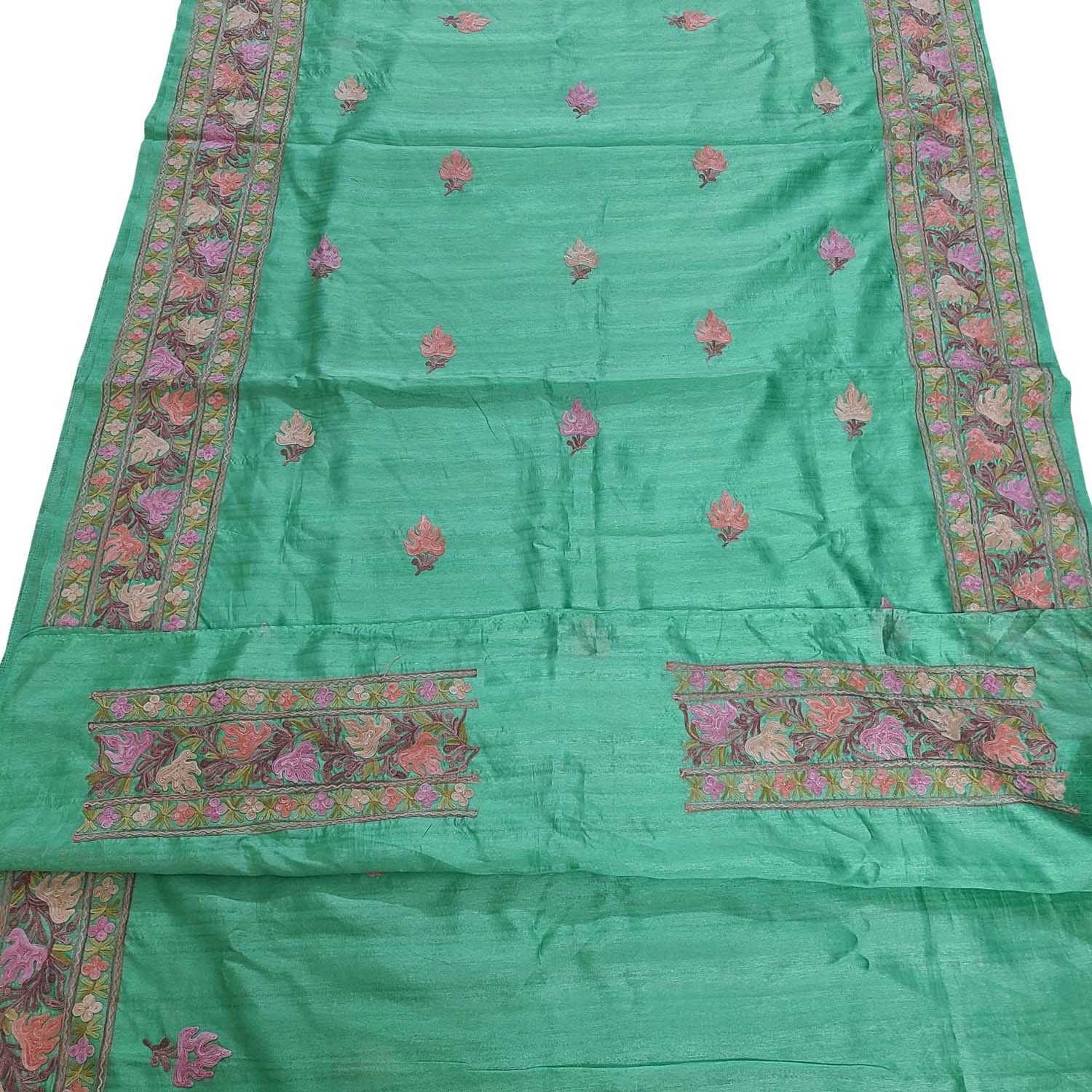 Exquisite Green Silk Saree with Hand Embroidered Aari Work - Luxurion World