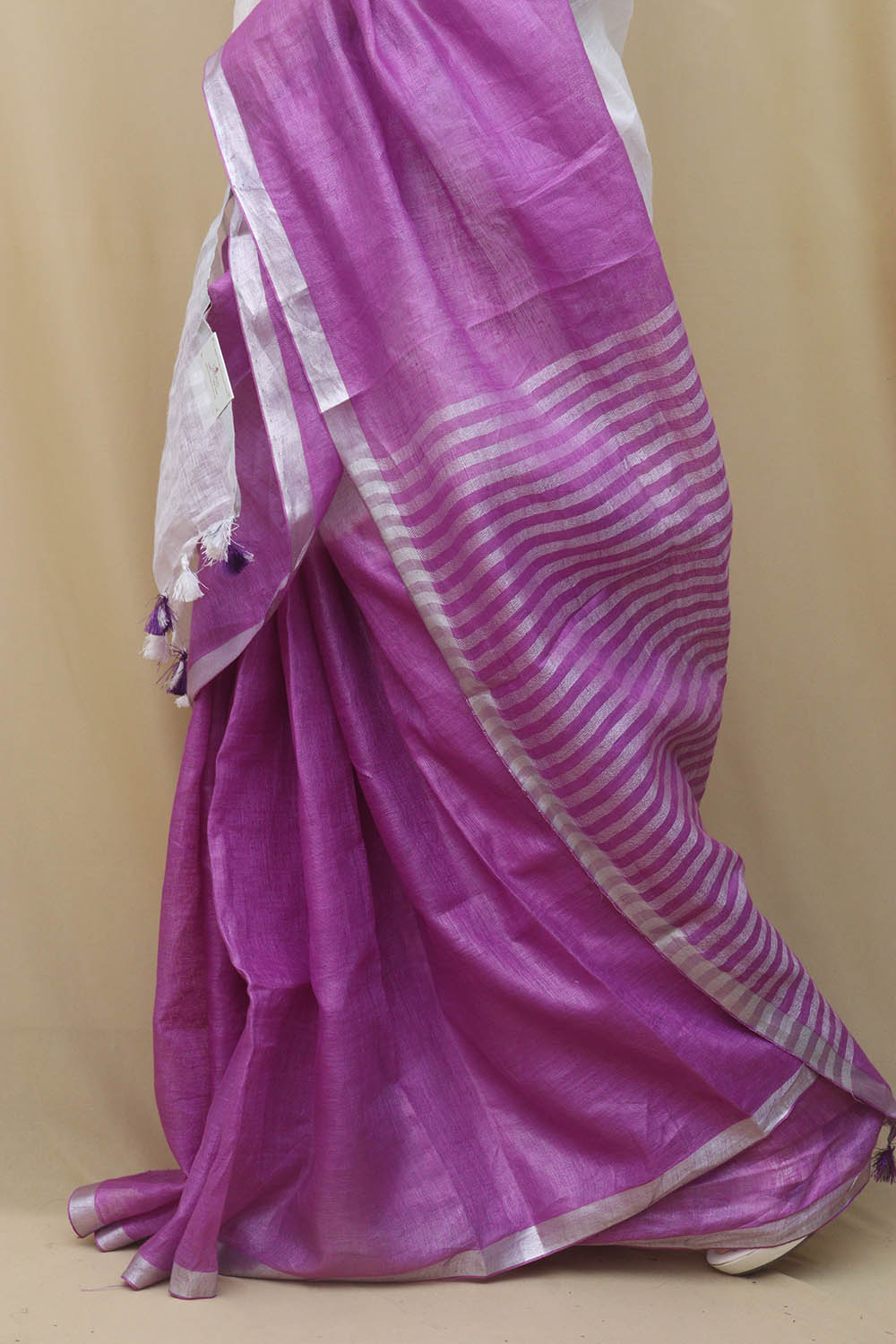Elegant Embroidered Purple Linen Saree: Pure Luxury for Every Occasion - Luxurion World