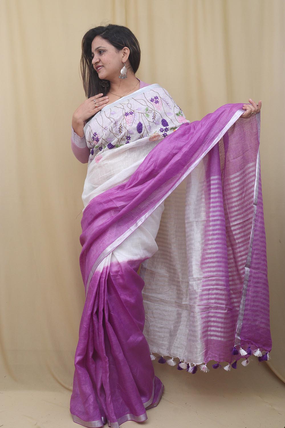 Elegant Embroidered Purple Linen Saree: Pure Luxury for Every Occasion - Luxurion World