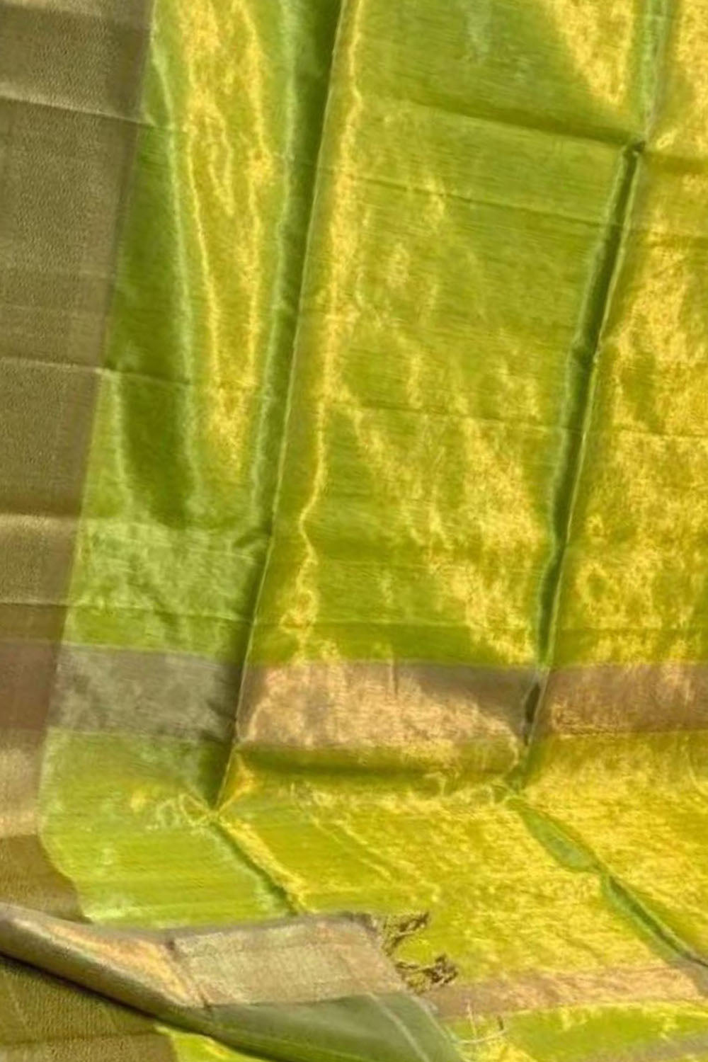 Green Maheshwari Tissue Silk Saree - Handloom Elegance - Luxurion World
