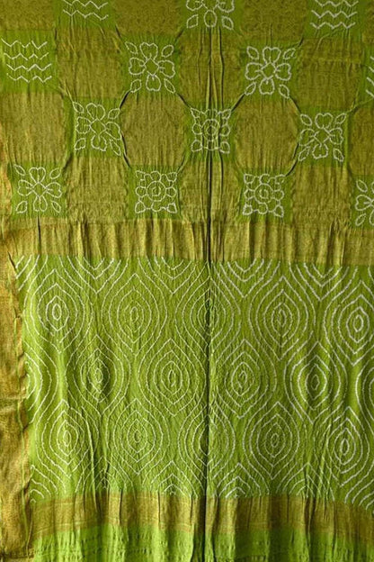 Green Exclusive Pure Mysore Silk Crepe Saree With Hand Bandhej Pallu And Blouse - Luxurion World