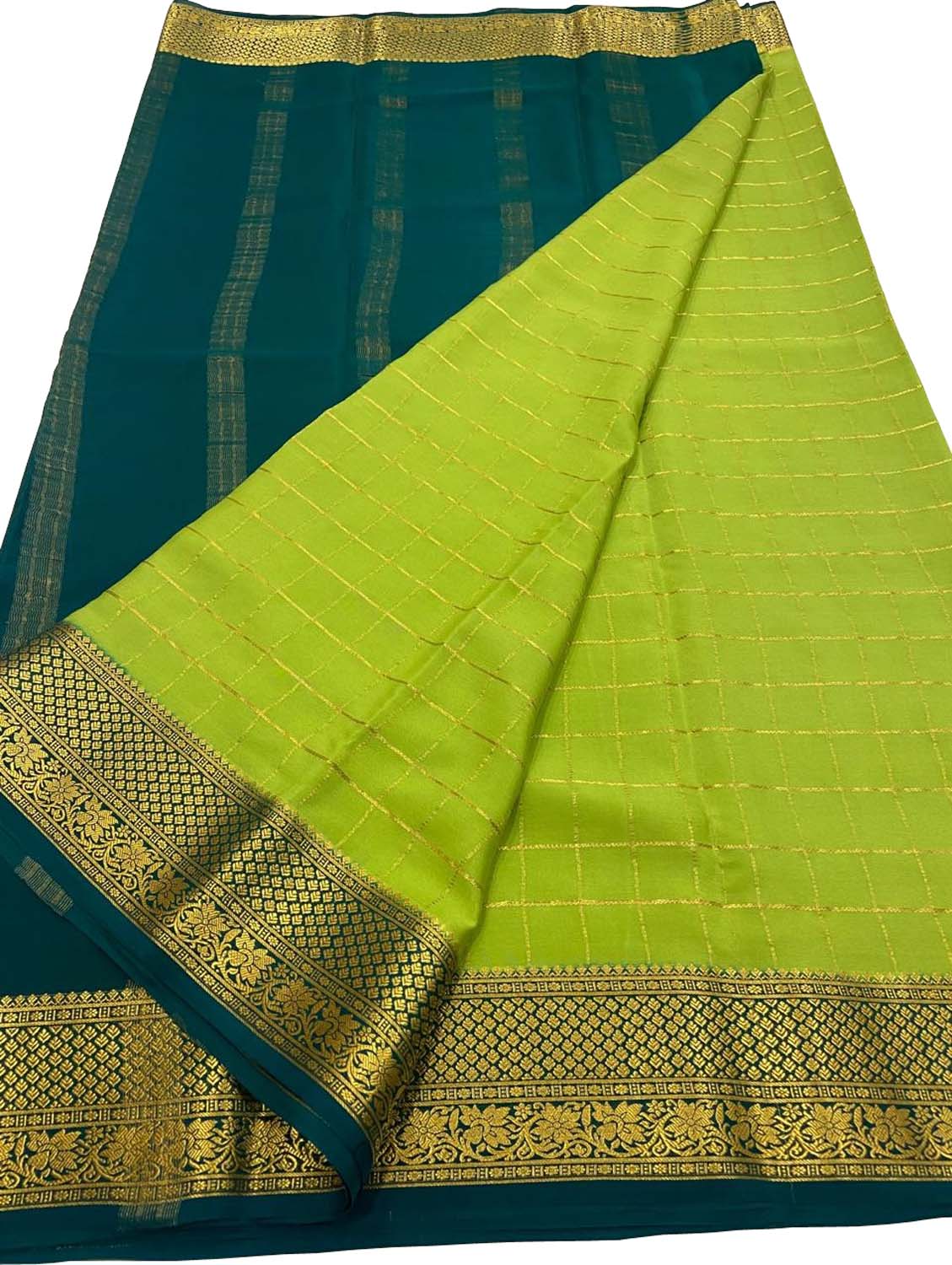 Elegant Green Crepe Silk Saree - Handloom Mysore - Luxurion World