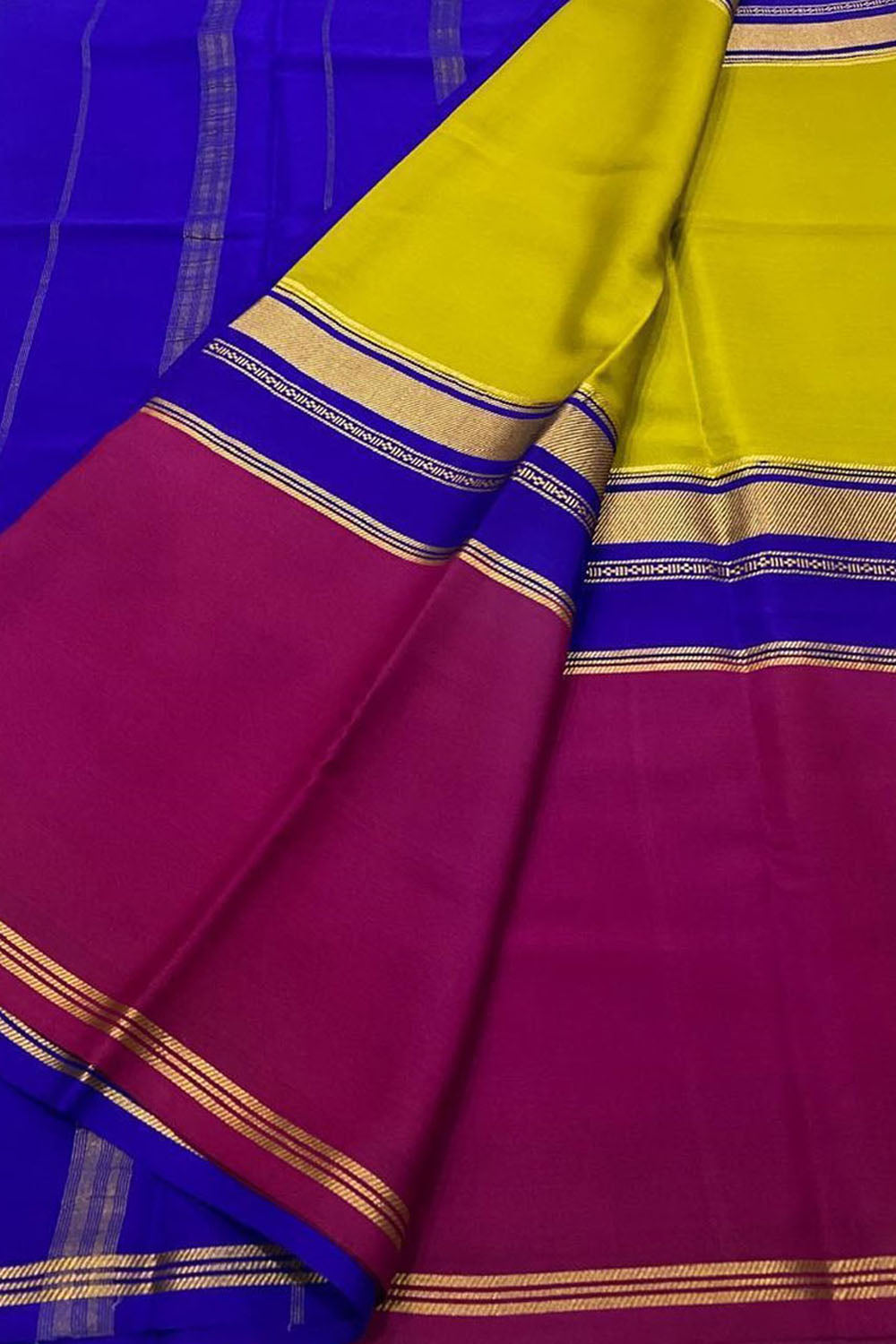 Green Handloom Mysore Pure Crepe Silk Saree - Elegant and Ethereal - Luxurion World