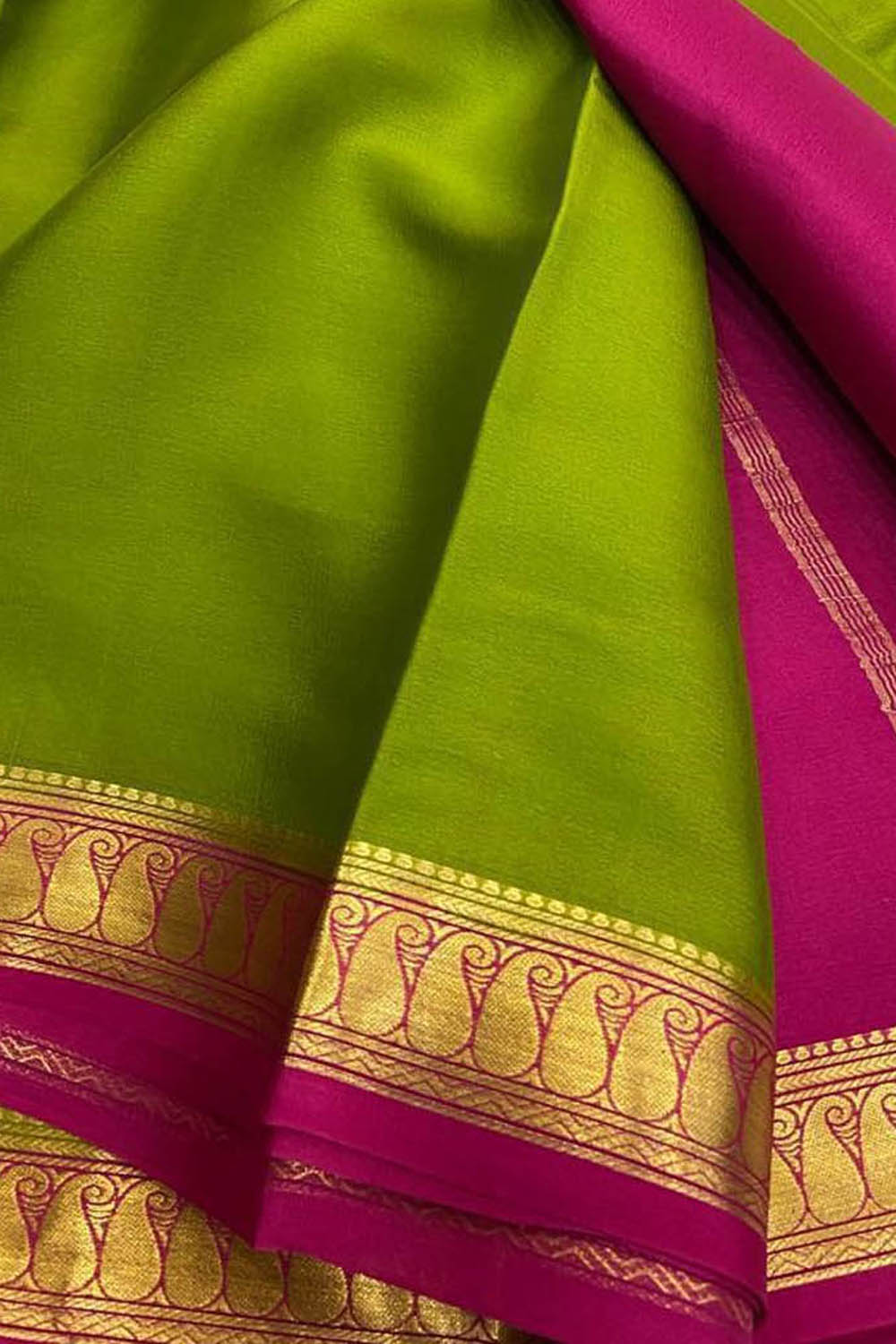 Green And Pink Pure Mysore Silk Handloom Plain Saree - Luxurion World