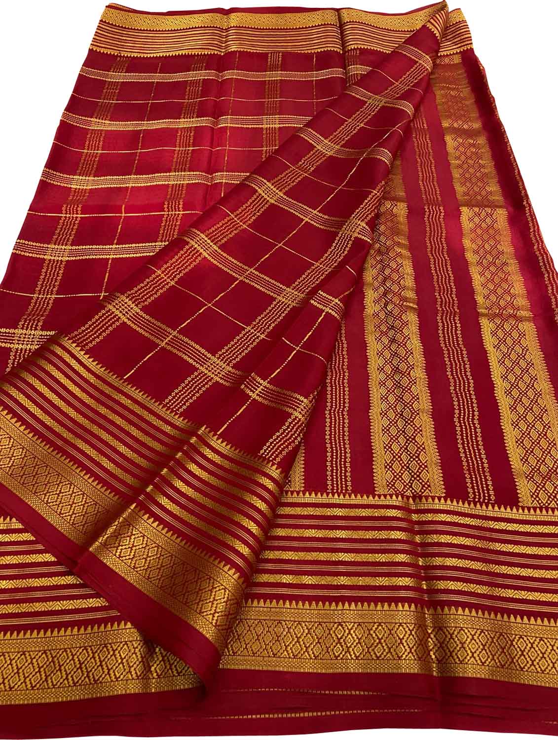 Handloom Mysore Crepe Silk Saree: Elegant Red Design - Luxurion World