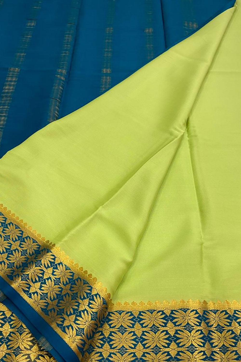 Green Handloom Mysore Pure Crepe Silk Saree - Luxurion World