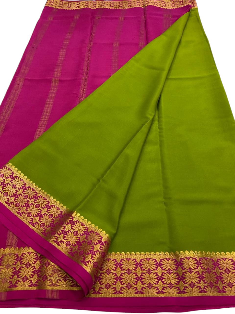 Green Handloom Mysore Pure Crepe Silk Saree - Luxurion World