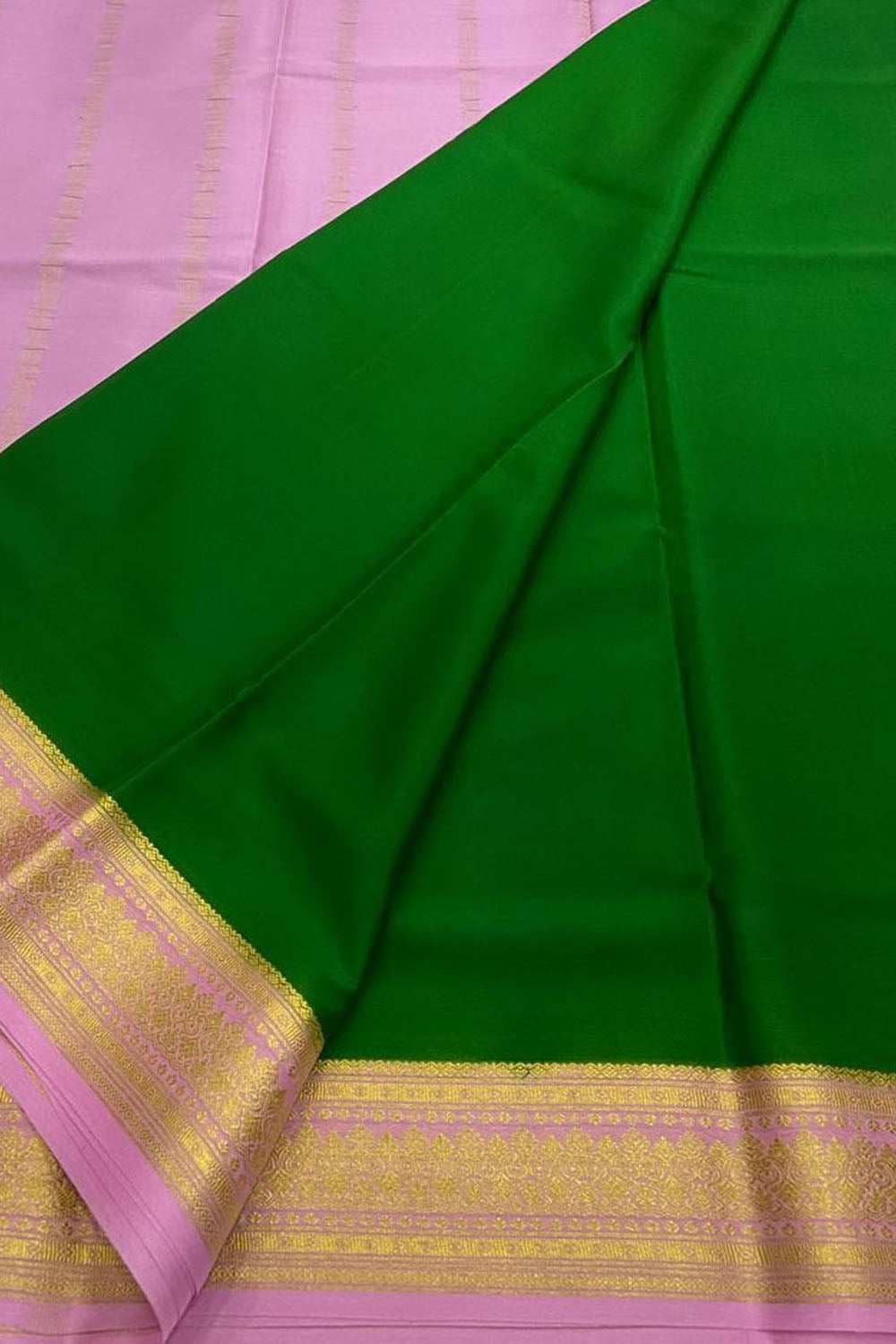 Green Handloom Mysore Pure Crepe Silk Saree - Luxurion World