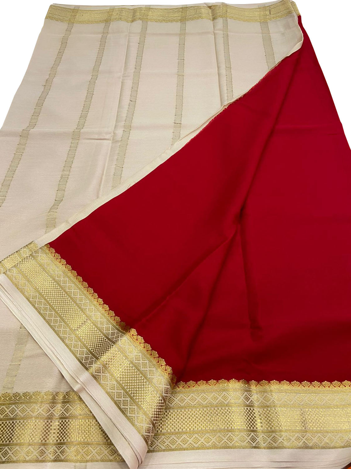 Red Handloom Mysore Pure Crepe Silk Saree - Luxurion World