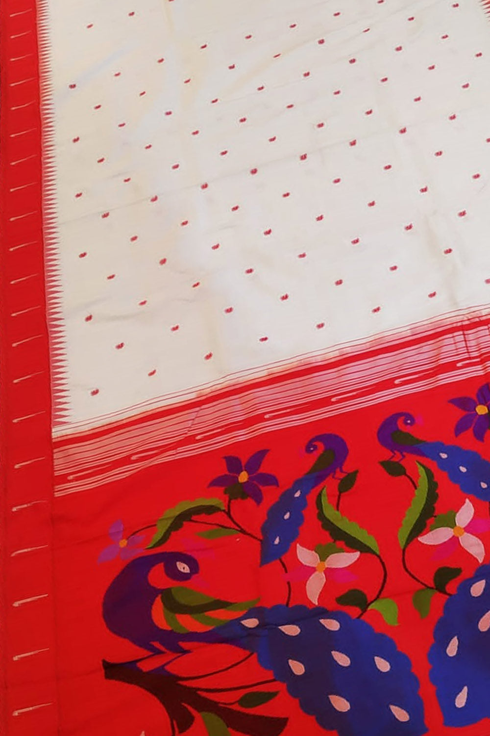 Elegant Off White Paithani Silk Saree with Muniya Border - Luxurion World
