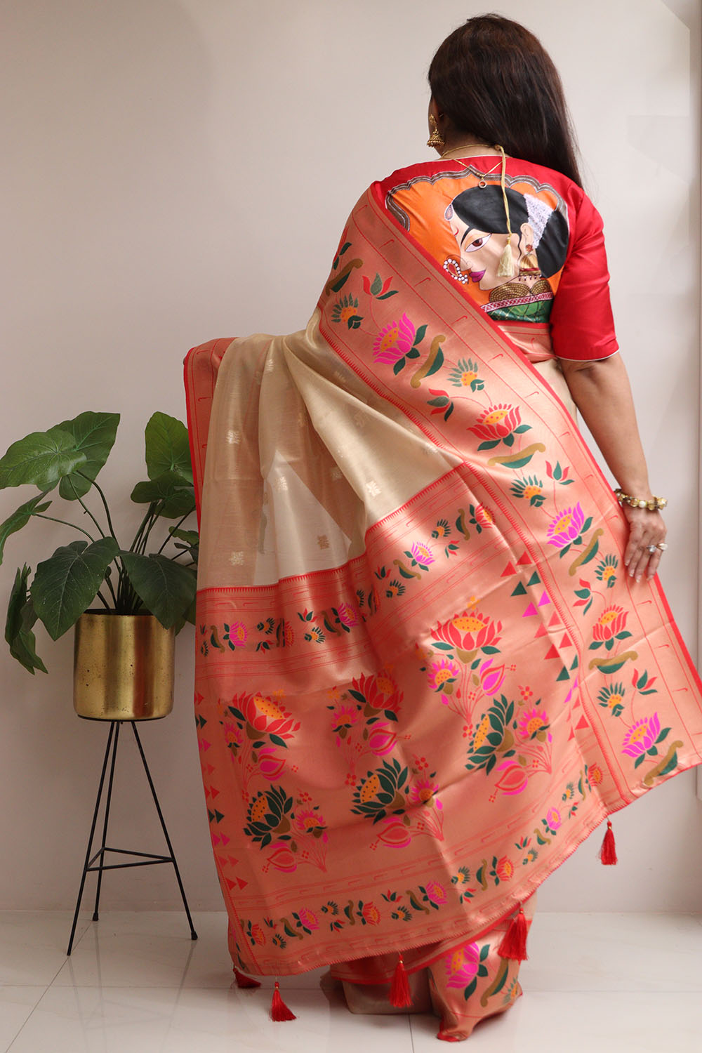 Elegant Pastel Kora Silk Paithani Border Flower Design Saree - Luxurion World