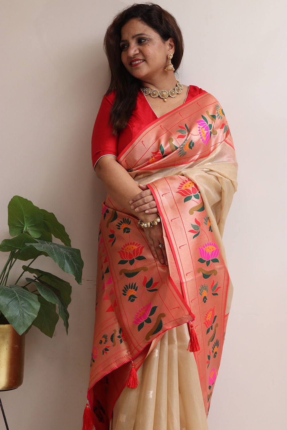 Elegant Pastel Kora Silk Paithani Border Flower Design Saree - Luxurion World