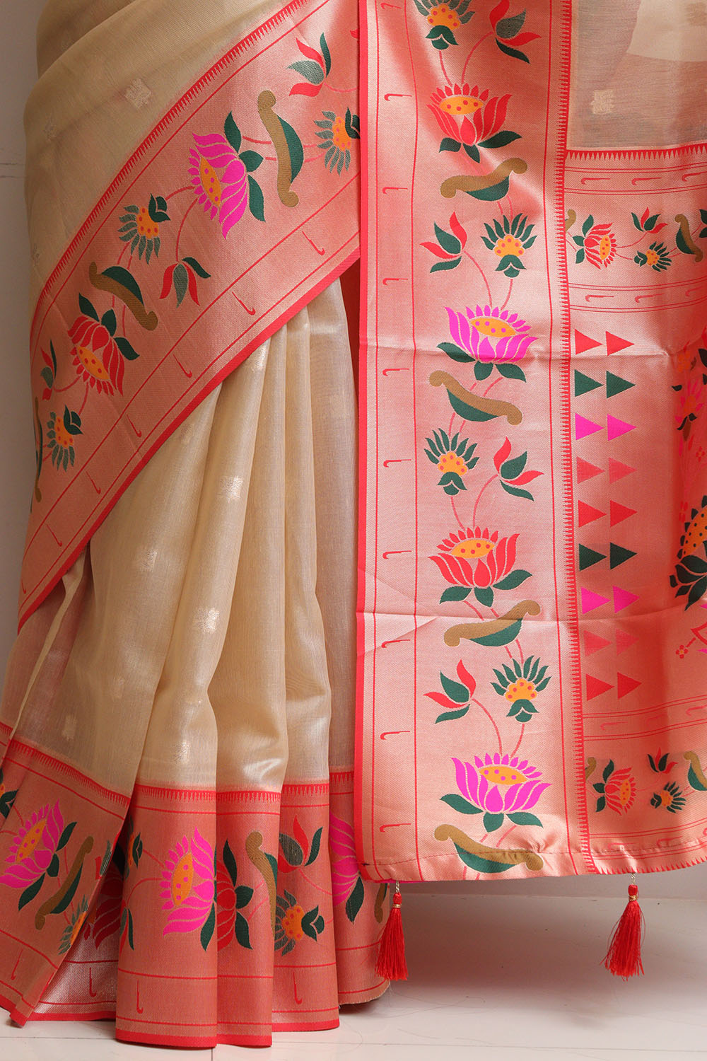 Elegant Pastel Kora Silk Paithani Border Flower Design Saree - Luxurion World