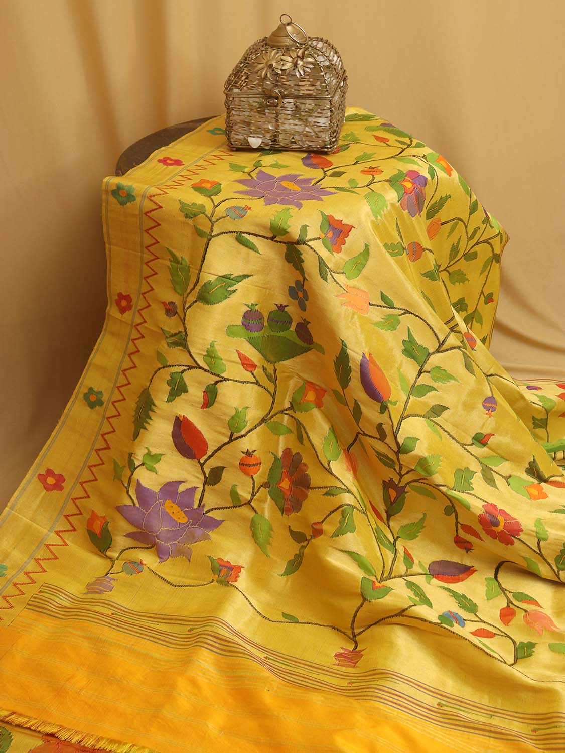 Yellow Handloom Paithani Pure Silk Floral Design Saree - Luxurion World