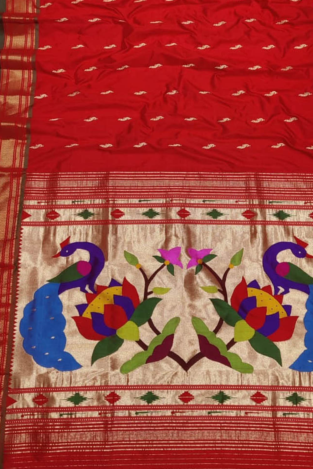 Pure Silk Red Paithani Handloom Saree: Traditional Elegance