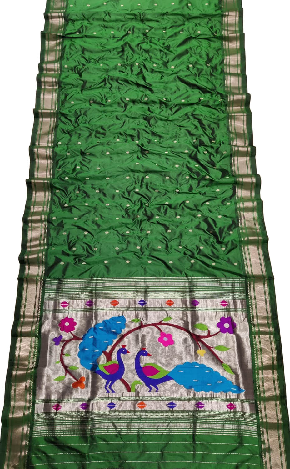 Exquisite Green Handloom Paithani Silk Saree - Pure Elegance
