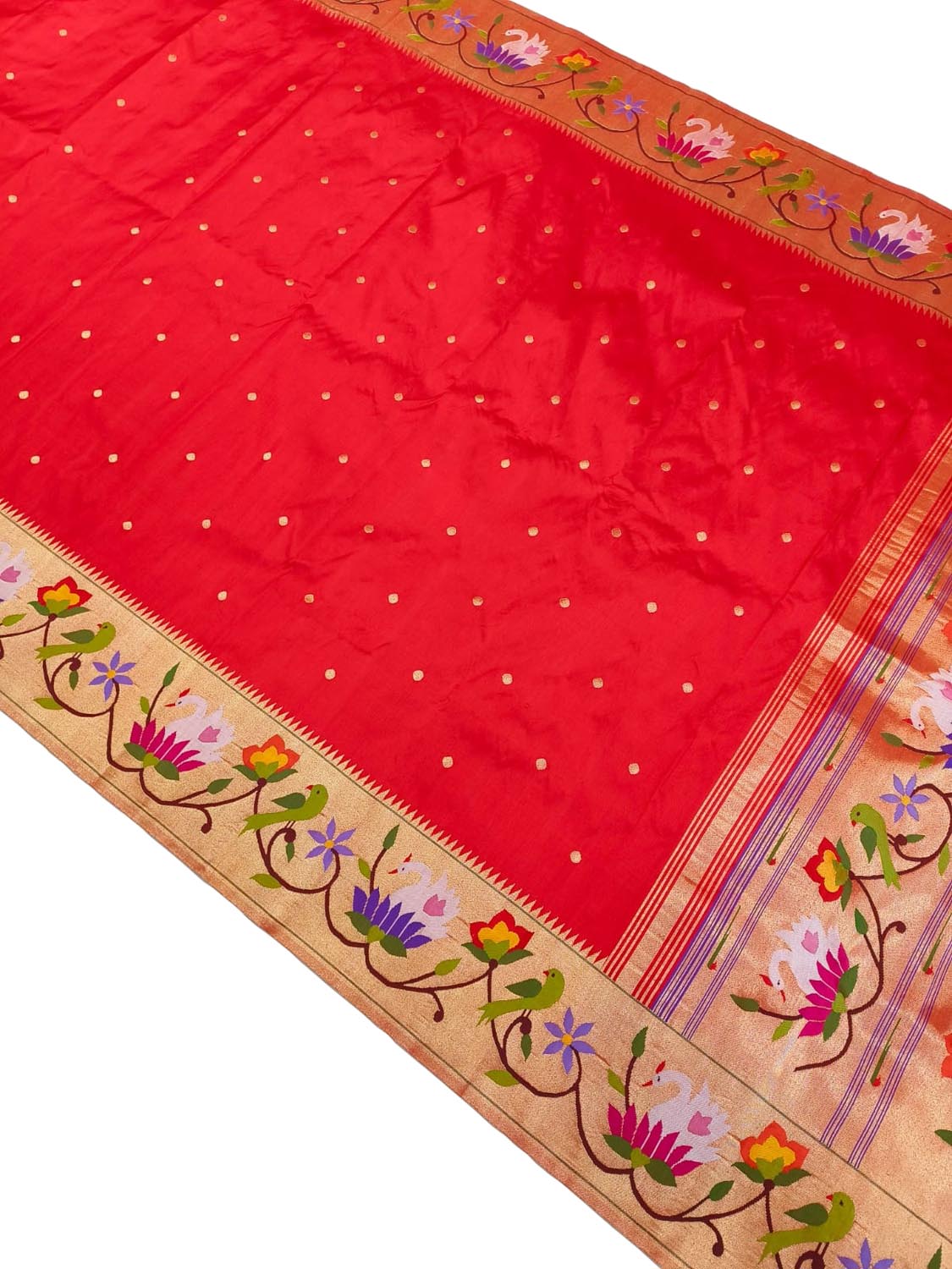 Exquisite Red Paithani Handloom Silk Saree: Timeless Elegance and Luxury - Luxurion World