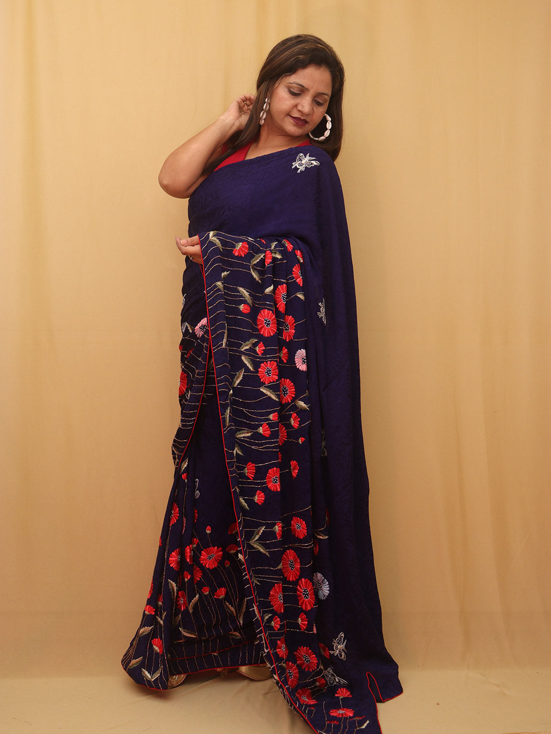 Parsi Gara Crepe Saree with Hand Embroidered Purple Floral Design - Luxurion World