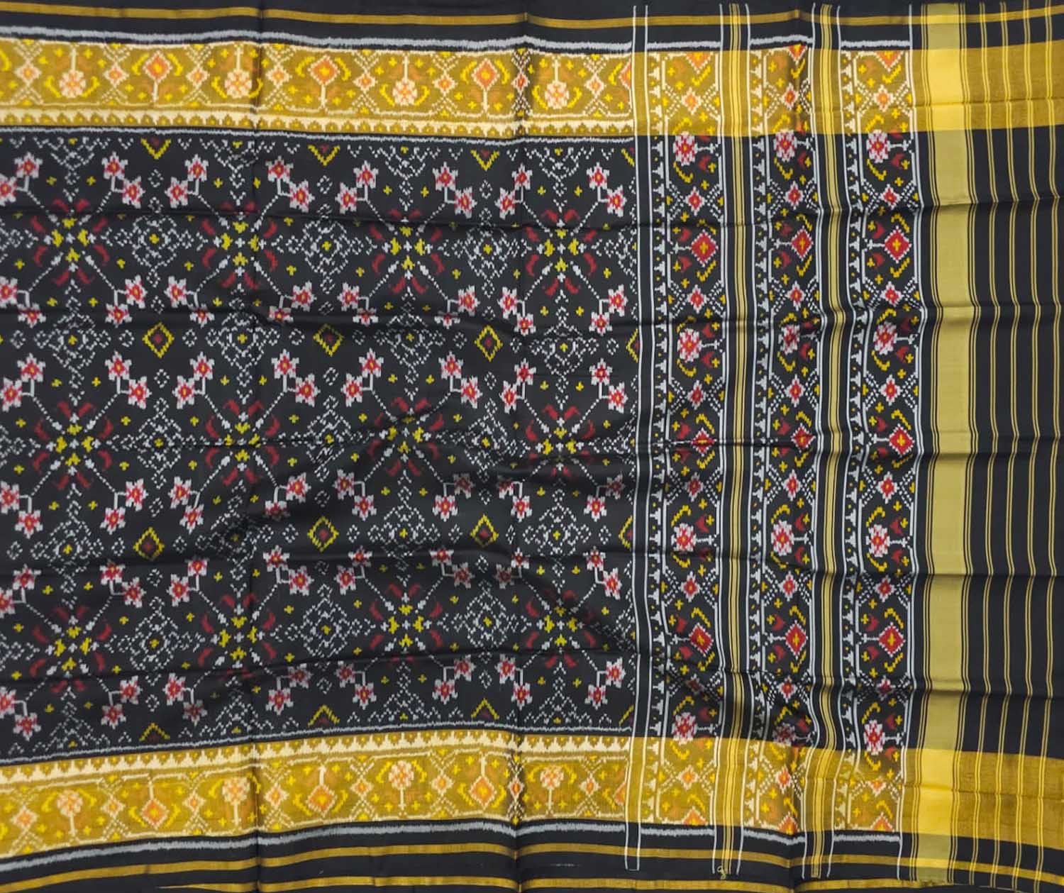 Black Handloom Single Ikat Rajkot Patola Pure Silk Saree - Luxurion World