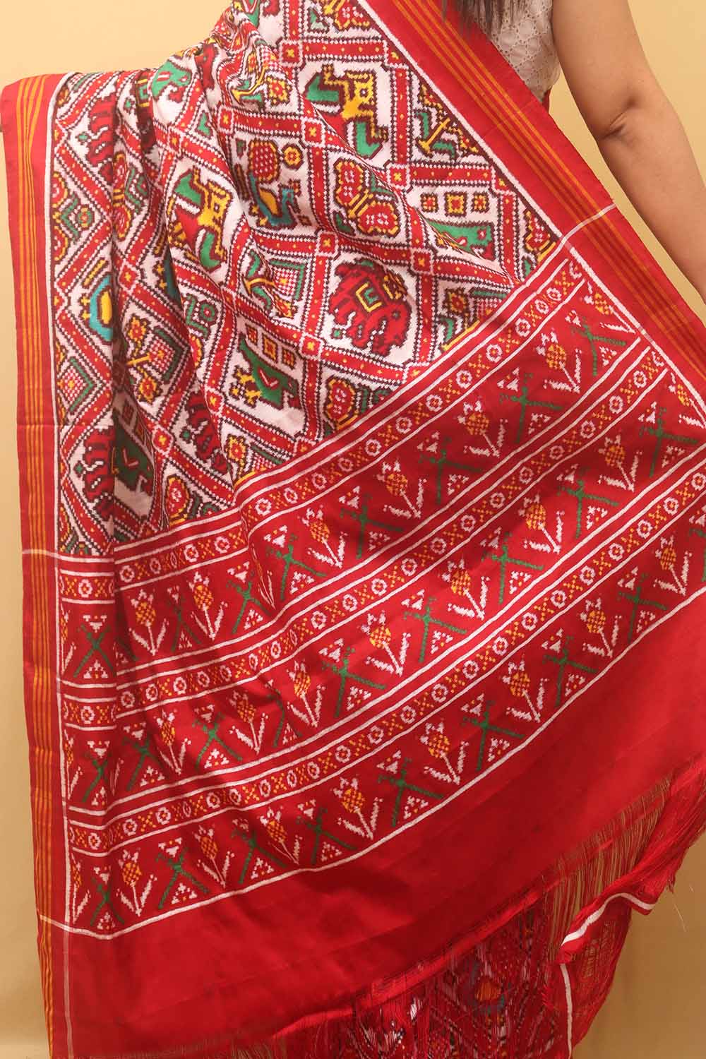 Off White Handloom Double Ikat Patan Patola Pure Silk Saree - Luxurion World