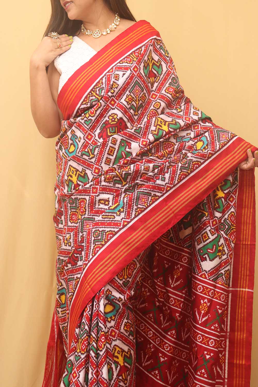 Off White Handloom Double Ikat Patan Patola Pure Silk Saree - Luxurion World