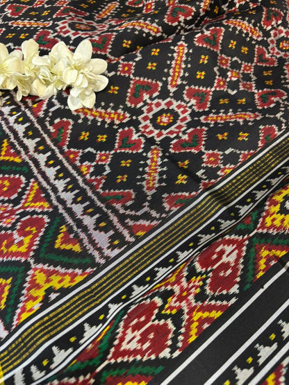 Exquisite Black Semi Patan Patola Handloom Pure Silk Saree - Luxurion World