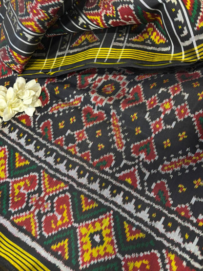 Exquisite Black Semi Patan Patola Handloom Pure Silk Saree - Luxurion World