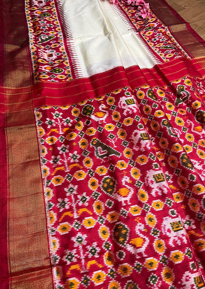 Off White Handloom Pochampally Single Ikat Pure Silk Saree - Luxurion World