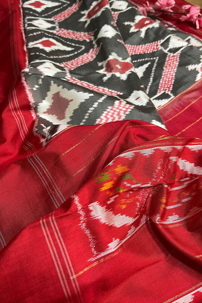 Graceful Grey Handloom Pochampally Single Ikat Pure Silk Saree - Luxurion World