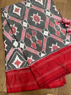 Graceful Grey Handloom Pochampally Single Ikat Pure Silk Saree - Luxurion World