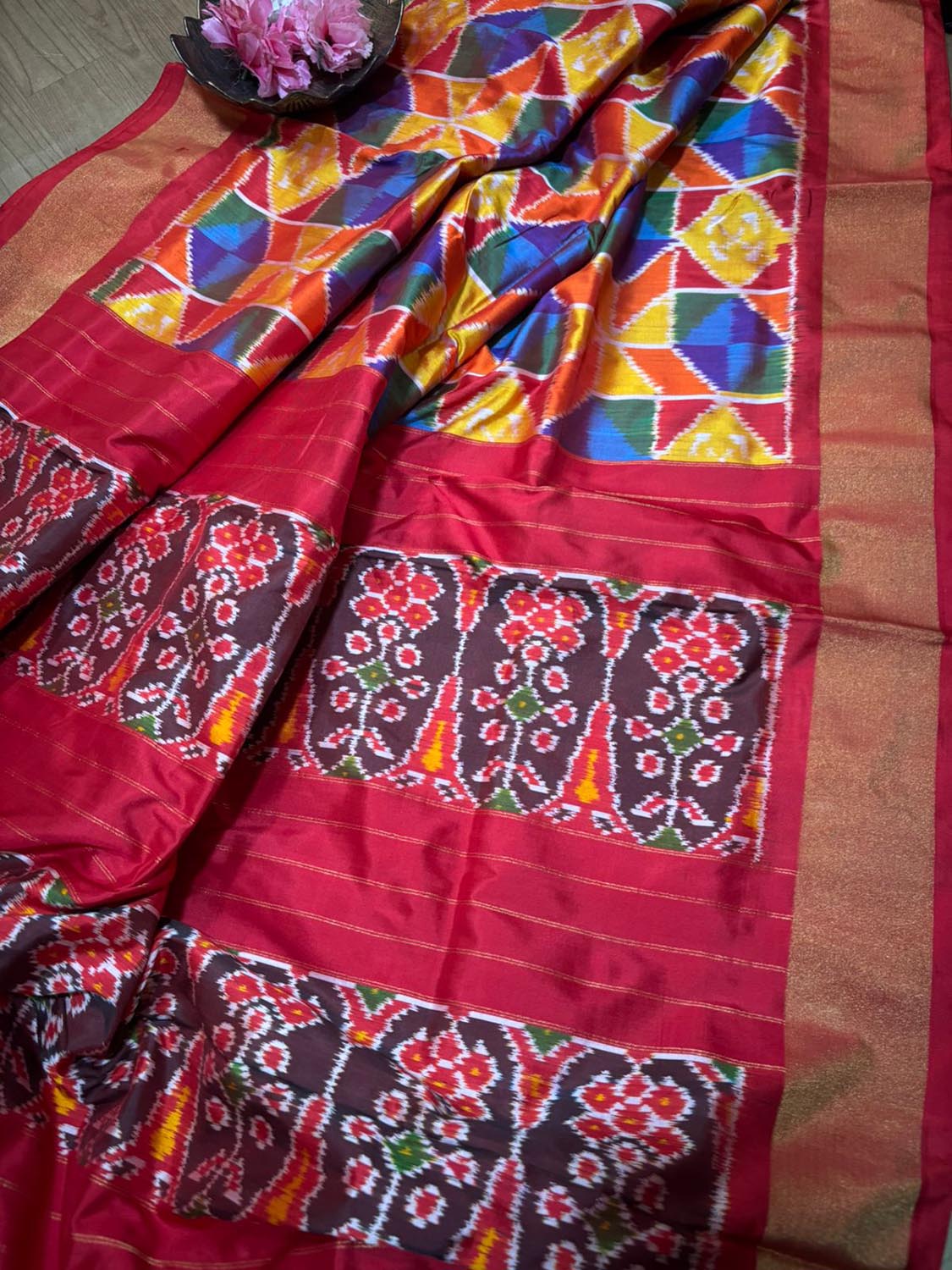 Stunning Multicolor Handloom Pochampally Single Ikat Pure Silk Saree - Luxurion World