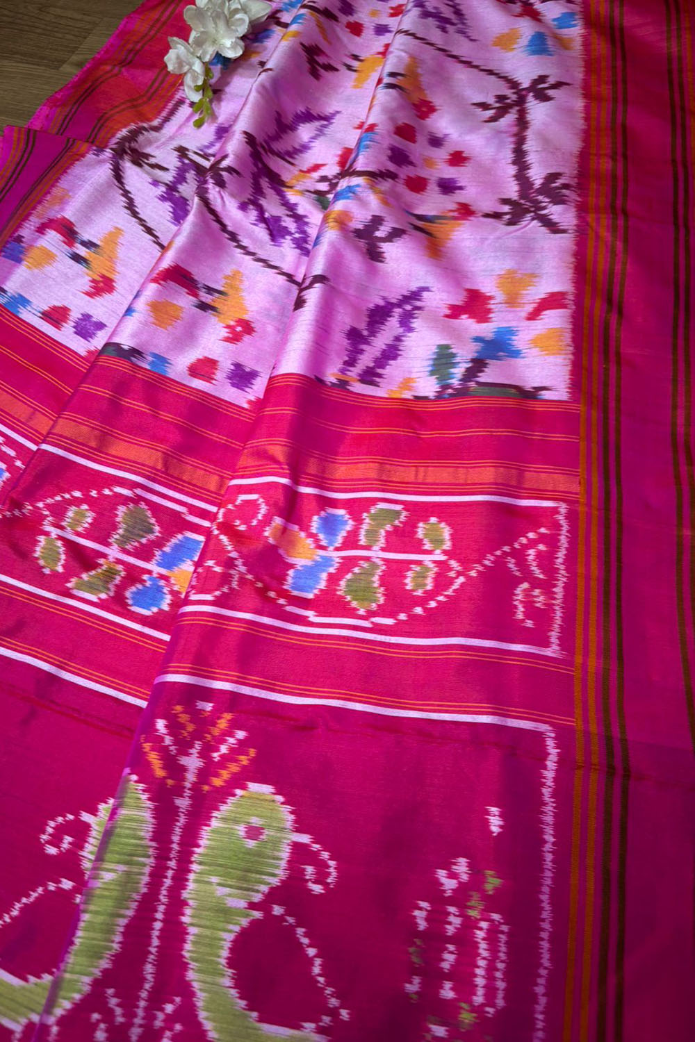 Pink Handloom Pochampally Single Ikat Pure Silk Saree - Elegant and Timeless - Luxurion World