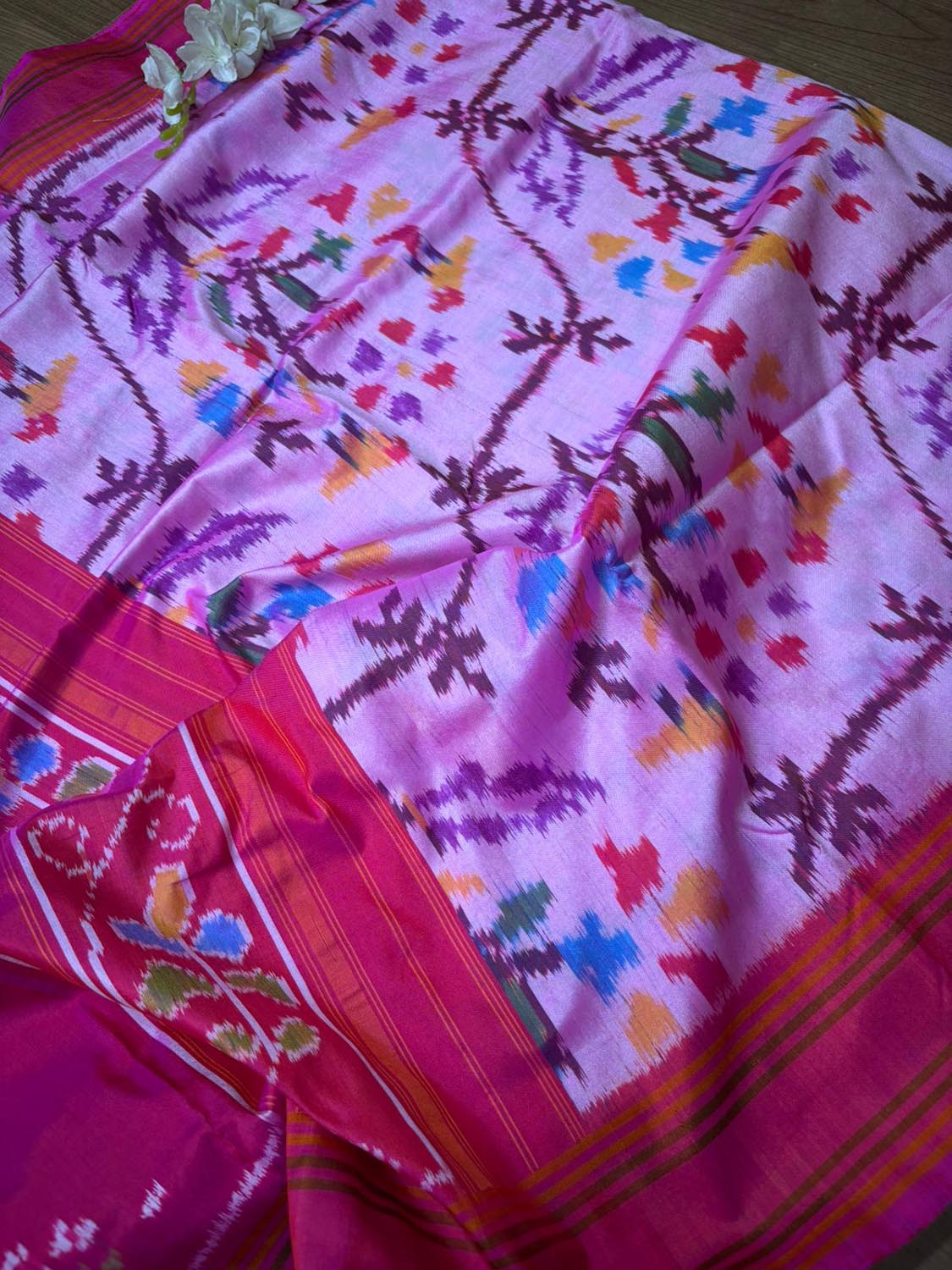 Pink Handloom Pochampally Single Ikat Pure Silk Saree - Elegant and Timeless - Luxurion World