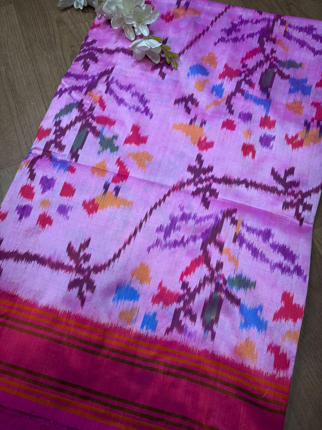 Pink Handloom Pochampally Single Ikat Pure Silk Saree - Elegant and Timeless - Luxurion World