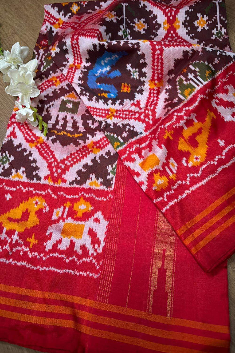 Stunning Multicolor Handloom Pochampally Single Ikat Pure Silk Saree - Luxurion World