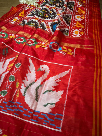 Stunning Multicolor Handloom Pochampally Single Ikat Pure Silk Saree - Luxurion World